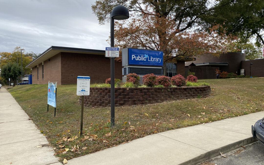 Library Patrons show support during Read-In