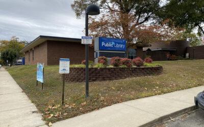 Library Patrons show support during Read-In